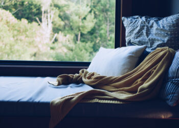 Create the Ultimate Cozy Reading Nook: Your Personal Escape to Literary Bliss