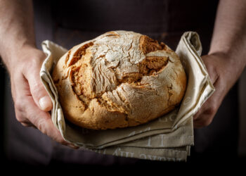 Master the Art of Breaking Bread: A Beginner’s Guide to Enrich Your Dining Experience