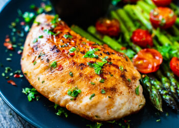 Solo Dining Never Tasted So Good with Roasted Chicken Breast, Cherry Tomatoes, and Asparagus