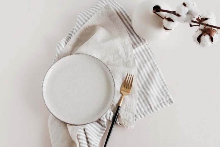 Craft Elegant, Sustainable Cloth Napkins for a Greener Dining Experience